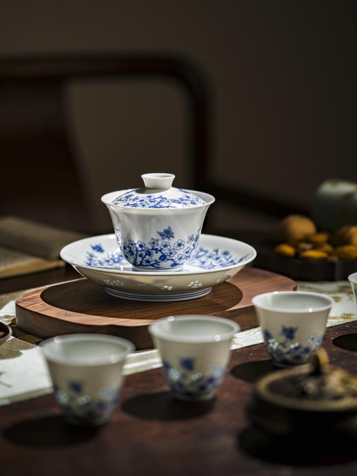 富玉窑  景德镇青花玲珑蝶舞春桃盖碗茶杯主人杯高档功夫泡茶具套装 商品图1