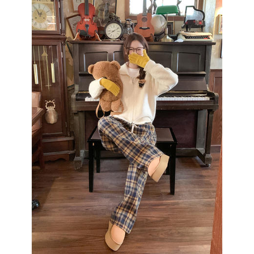 <曾小咸推荐> 2.19 现货秒杀 ！微信超特价！韩系抽绳格子休闲裤 日常199.99 立减100 秒杀99.99！！毛衣 秒杀99.99/件！！ 商品图2