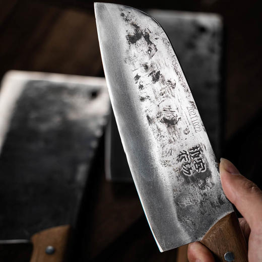 【顺丰快递】极客手工锻打刀具｜美食之都 中国乐山 手工锻打 长城特钢刀身 用完及时擦拭干净，避免生锈 进口柚木刀柄 坚韧锋利  终身售后 商品图2