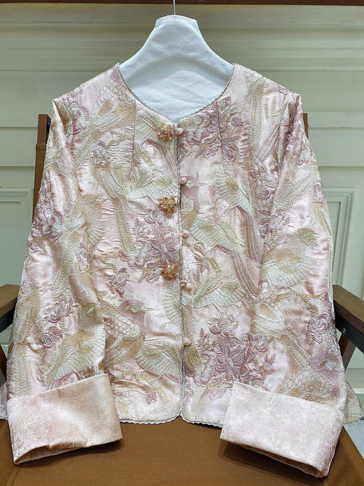 「自」全新升级【铂金会员441/天猫599/差价158】(13209)洛诗琳国风重工绣花外套2026春季新款高级感新中式复古上衣 商品图2