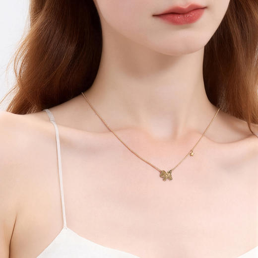 三彩2026新款车花小马吊坠项链法式轻奢甜美立体纹理星星通勤约会 商品图2