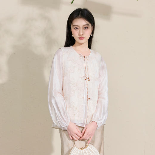 三彩【杏花疏影】2026春季新款绣花欧根纱盘扣马甲外套无袖宽松C 商品图3