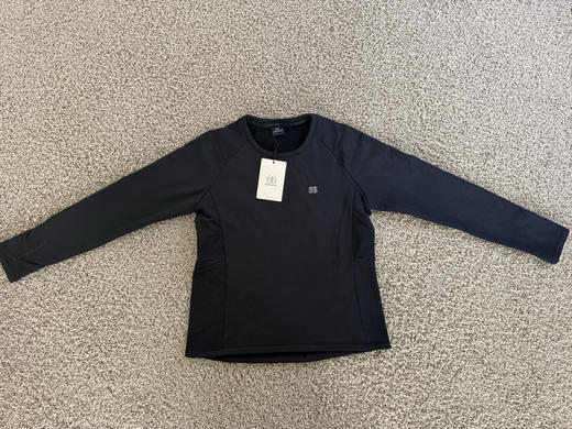 原单正品KOLON 女款荔枝绒卫衣
收腰设计  黑色 米色  两个颜色可以选择
袖口有logo  整体显得很高级。
尺码S-XL
清货特价 商品图0