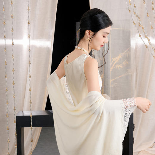 三彩2026新款【国风系列】外搭针织披肩蕾丝简约慵懒高级时尚 商品图2