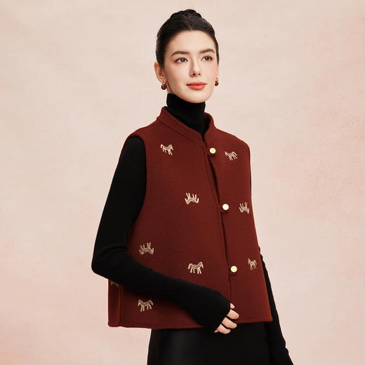 RE410斯尔丽26春季新款绵羊毛金丝刺绣款新中式韵味双面手工马夹 商品图4