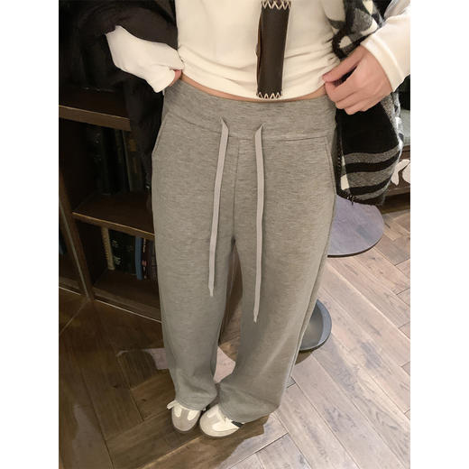 <曾小咸推荐> 2.19 现货秒杀 ！微信超特价！4色韩系灰直筒休闲裤 日常189.99 立减110 秒杀79.99！！长袖t恤 秒杀69.99！！ 商品图1