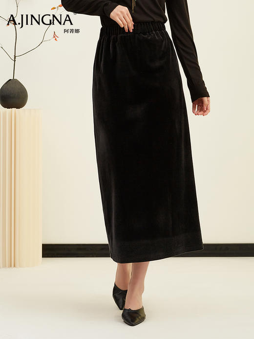 【新中式】阿菁娜春季新款新中式丝绒半身裙承袭旗袍马面裙线条温润如玉光泽 F31C213001 商品图0