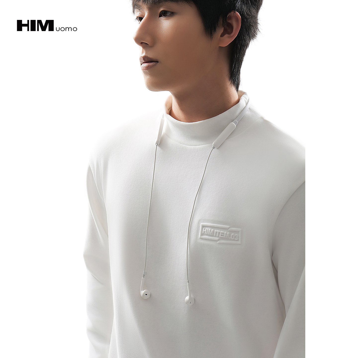 HIM漢崇 简约字母压印小高领T恤男轻暖弹力休闲长袖打底 2025冬季