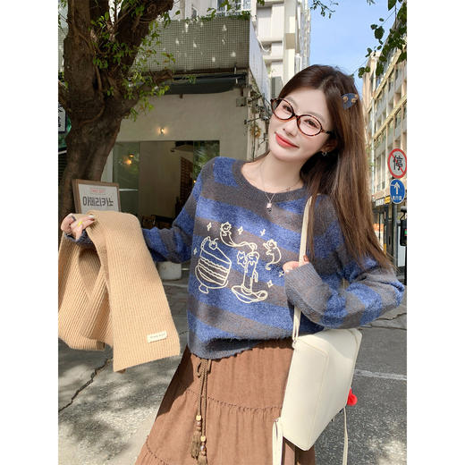 <曾小咸推荐> 2.20 现货秒杀 ！微信超特价！复古条纹印花毛衣 日常199.99 立减110 秒杀89.99！！ 半身裙 秒杀79.99！！ 商品图3