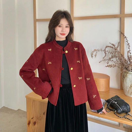 「自」全新升级【铂金会员413/天猫559/差价146】(15604)洛诗琳新年本命年红色双面羊毛外套2026新款中国风刺绣毛呢外套 商品图0