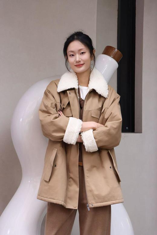 小禾超火洋气巴恩风羊羔毛领全棉斜纹派克棉服 商品图7