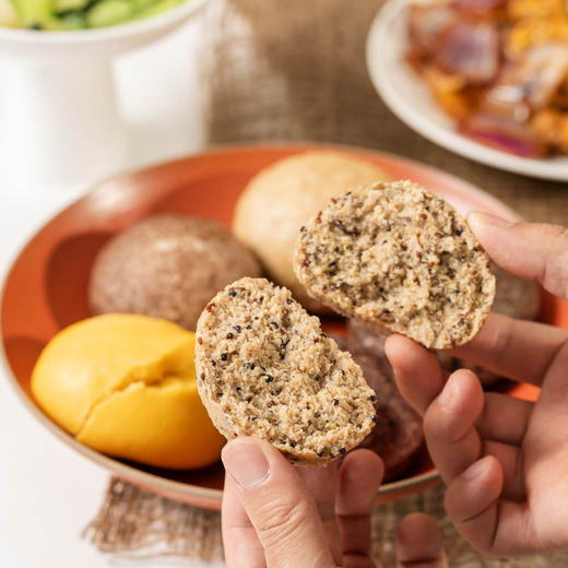 全麦馒头/白面馒头/粗粮馒头丨纯手作，现做现发，无防腐添加剂，原汁原味的麦香！全麦系列含麸皮，追求细腻口感者慎拍。⭐️顺丰快递 商品图7