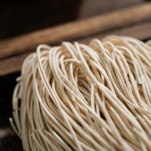 【顺丰快递】有机西红柿面| 有机西红柿 + 有机小麦粉，浓郁的麦香，没有一滴水的面条，独立包装，8团/盒 商品图3