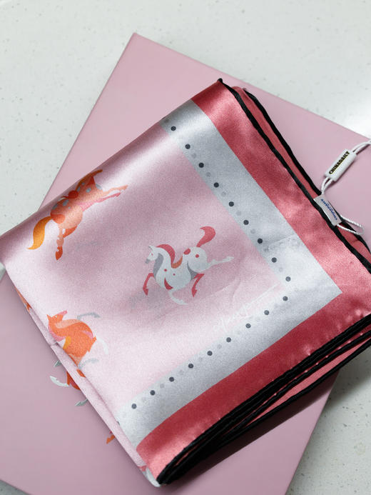 绯途骏运马年双面真丝丝巾 商品图3