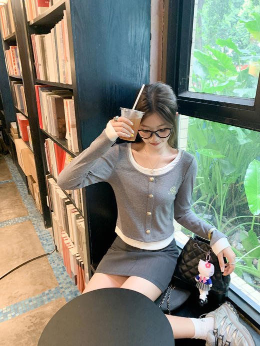 <曾小咸推荐> 2.19 现货秒杀 ！微信超特价！绣花撞色假两件长袖 日常139.99 立减70 秒杀69.99！！ 商品图4