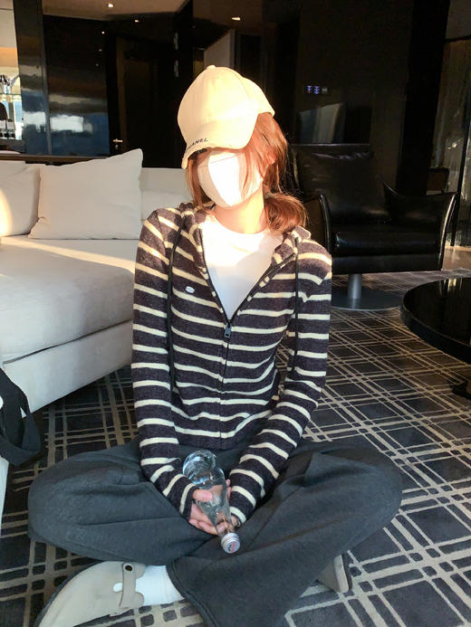 <曾小咸推荐> 2.19 现货秒杀 ！微信超特价！4色韩系灰直筒休闲裤 日常189.99 立减110 秒杀79.99！！长袖t恤 秒杀69.99！！ 商品图11