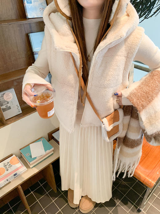 <曾小咸推荐>2.18现货秒杀 ！微信超特价！韩系羊羔毛连帽马甲 日常259.99 立减150 秒杀109.99！！ 商品图7