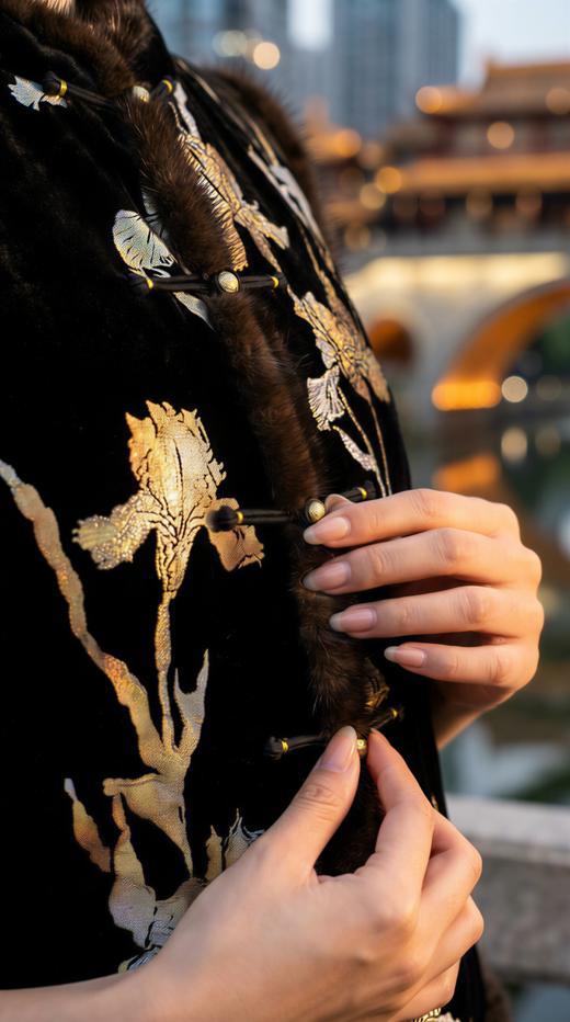 LIN HN 新国风水貂毛装饰棉马甲 商品图0