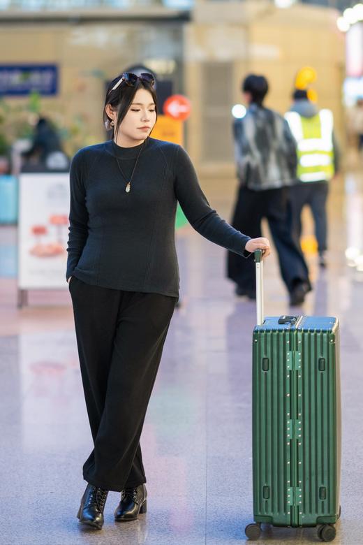 【羊毛打底衫】【半高领】高弹保暖  奢侈品牌同款扬子纱线  半高领舒适轻盈  隐形腰节线遮肉显瘦~ 商品图5