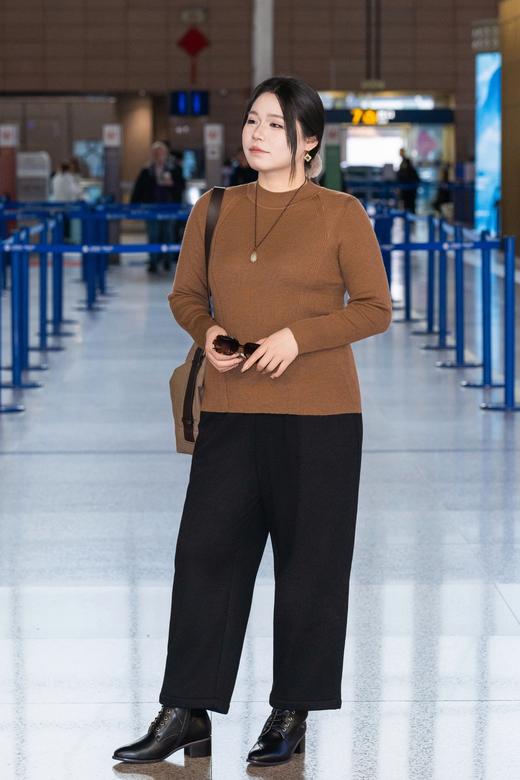 【羊毛打底衫】【半高领】高弹保暖  奢侈品牌同款扬子纱线  半高领舒适轻盈  隐形腰节线遮肉显瘦~ 商品图8