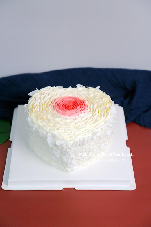 爱心造型蛋糕 商品图0