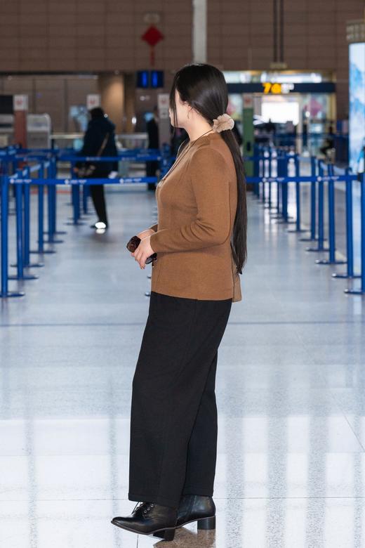 【羊毛打底衫】【半高领】高弹保暖  奢侈品牌同款扬子纱线  半高领舒适轻盈  隐形腰节线遮肉显瘦~ 商品图9