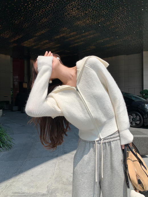 <曾小咸推荐> 2.19 现货秒杀 ！微信超特价！拉链短毛衣外套 日常159.99 立减70 秒杀89.99！！休闲裤 秒杀89.99！！ 商品图9