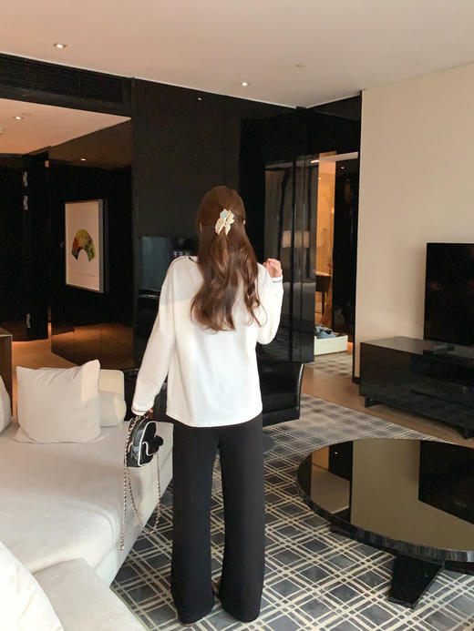 <曾小咸推荐> 2.19 现货秒杀 ！微信超特价！4色韩系灰直筒休闲裤 日常189.99 立减110 秒杀79.99！！长袖t恤 秒杀69.99！！ 商品图13