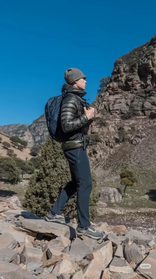 一店d 搞凯乐石雨崩软壳裤 一款专为户外爱好者设计神裤👖
真正的天花板 旗舰级的软壳裤，在耐磨性、透气性和舒适度方面真的没得说 商品图9