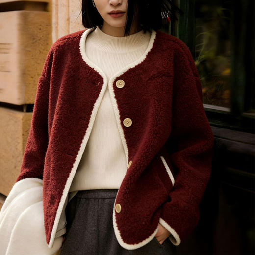 LONGNVFAIR车厘子红羊羔绒外套，藏着一抹热红酒的醇厚，衬得气色透亮，年底贵气战衣（3-7天发货）【G】 商品图11
