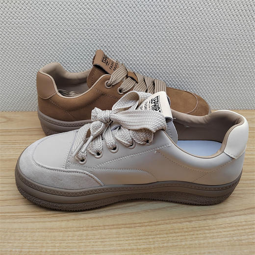 2024豪行秋冬新款24317011真皮运动休闲低跟女鞋单鞋皮鞋 商品图3