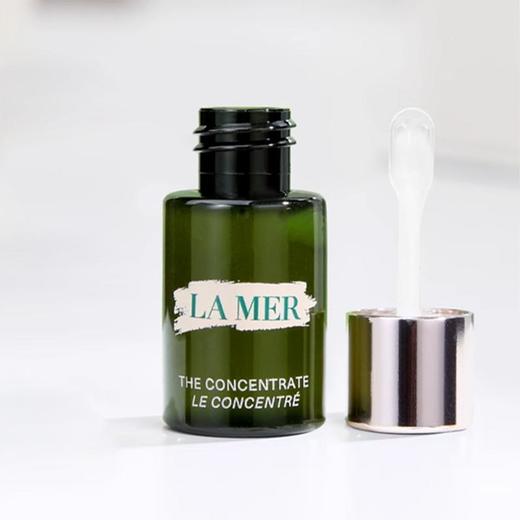 买4送1  LAMER/海蓝之谜浓缩精华露小样5ML （有效期28-6） A-5798 商品图3