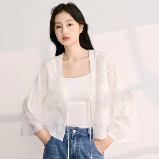 三彩2026新款法式羽毛肌理披肩外搭米白柔美系绳短款仙气氛围约会 商品图4