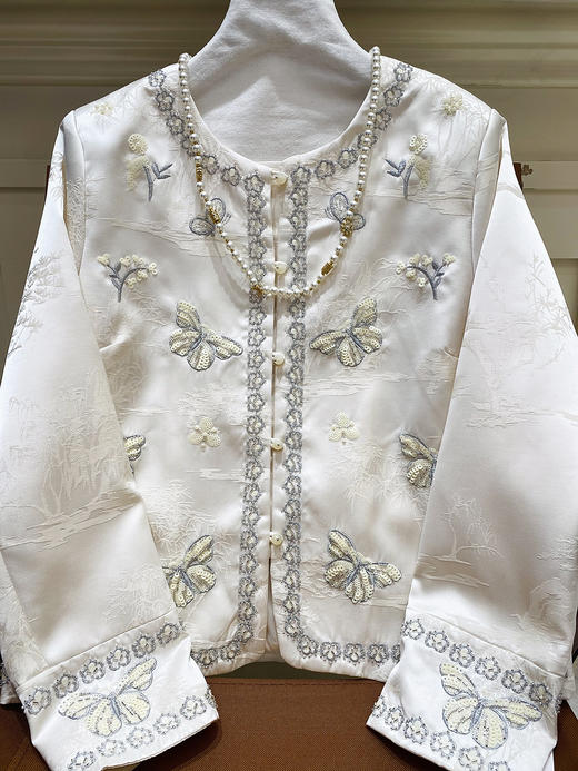 「自」全新升级【铂金会员395/天猫529/差价134】(05511)洛诗琳新中式复古亮片绣花外套2026新款高级感轻奢显瘦国风上衣 商品图2