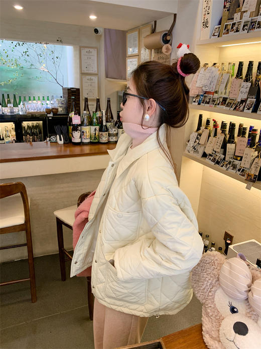 <曾小咸推荐>2.4现货秒杀 ！微信超特价！翻领菱格薄棉外套 日常259.99 立减110 秒杀149.99！！ 商品图1