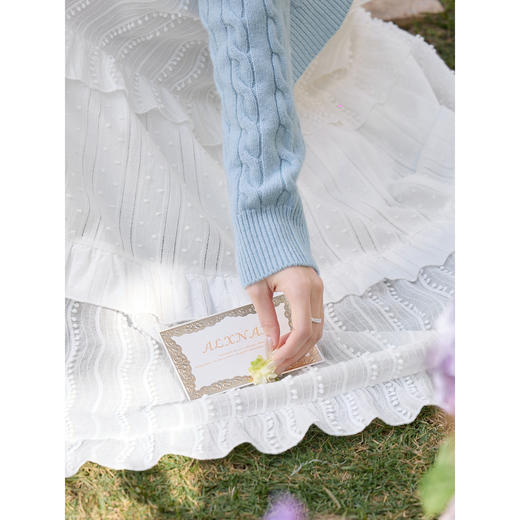 鹿向南「云絮软风」白色长款蛋糕半身裙女春季设计感显瘦A字长裙 商品图4