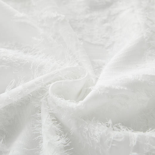 三彩2026新款法式羽毛肌理披肩外搭米白柔美系绳短款仙气氛围约会 商品图3