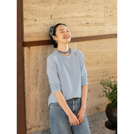 牧衣游原创 32支手工刺绣纯棉T恤春季新款百搭圆领长袖上衣 初禾 商品图1