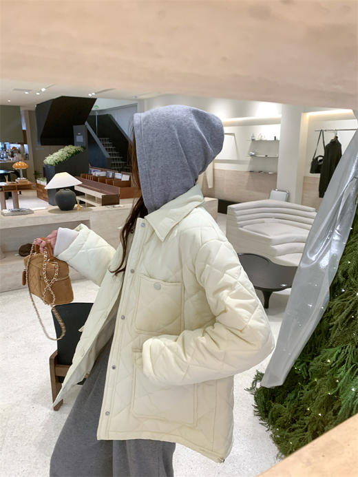 <曾小咸推荐>2.4现货秒杀 ！微信超特价！翻领菱格薄棉外套 日常259.99 立减110 秒杀149.99！！ 商品图6