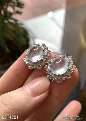 6311201，蛋面耳钉。具体价格微信咨询