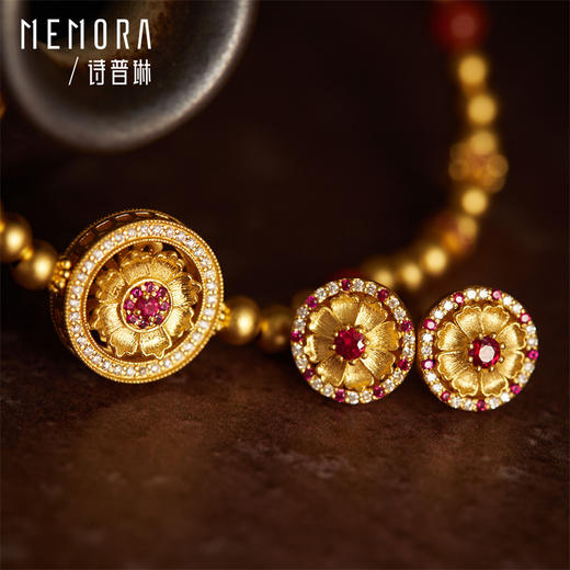 【新品首发】芳华美人如花 黄金足金格桑花耳钉 钻石红宝石女士礼物MEMORA诗普琳LE492301 商品图1