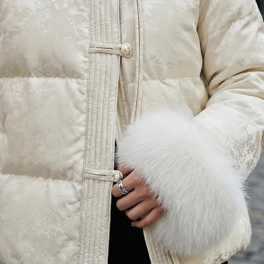 【咕咕同款】NANSONGSILK/NS新中式百搭国风新中式圆领盘扣毛毛袖羽绒服Y49D61685Z南宋 商品图5