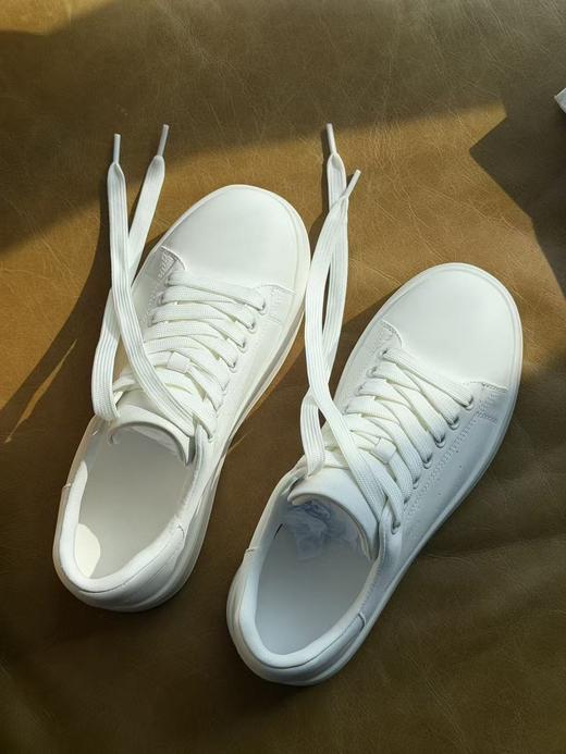 【春款定制真皮小白鞋】3.5cm超轻厚底、一双会呼吸的小白鞋~  进口牛皮里层羊皮 柔软舒适 四季百搭 商品图3