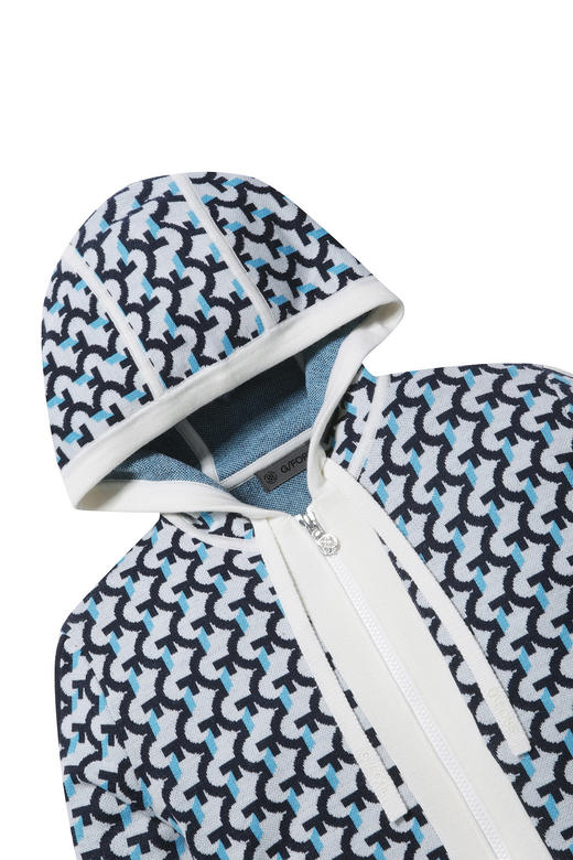 G家新款秋冬女士提花针织带帽外套来了！市场高品质❗️客供定制对版混涤配美丽诺羊毛纱线，客供高品质辅料，高密度提花针织更有质感，拉链带帽设计显得很乖，有微微的垂感上身肩背特别纤薄！ 商品图3