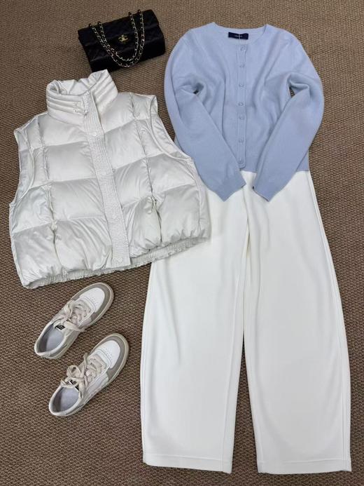 极简羊绒开衫 商品图1