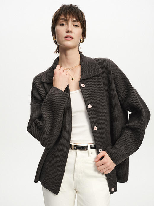 TR她热 复古唱片 深灰色翻领螺纹针织羊毛慵懒保暖宽松开衫外套 商品图3