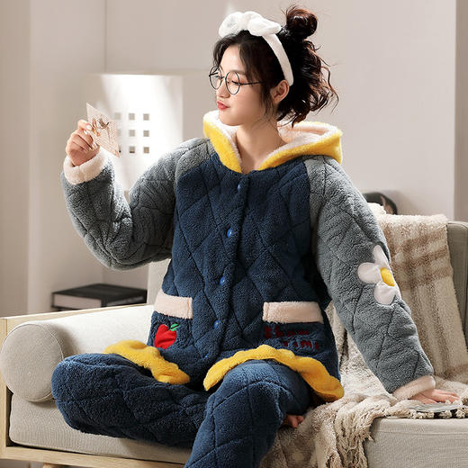 【清仓69元/套】冬季三层夹棉加厚保暖可爱家居服 商品图1