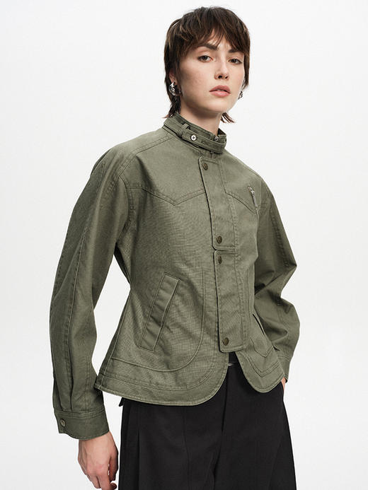 TR她热 街头辣妹 橄榄绿做旧水洗斜纹棉复古收腰机车廓形工装夹克 商品图4