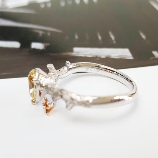 AU750双色金设计师款灵动藤蔓树枝造型1.13克拉梨型黄色钻石戒指 14号（戒圈可改）290126NJS44 商品图3