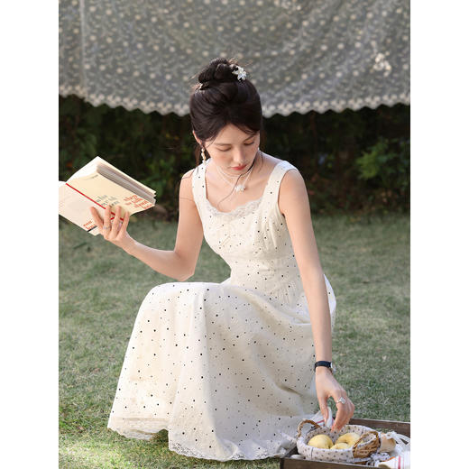 鹿向南「云梦星落」杏色波点碎花背心连衣裙女春季新款A字长裙子 商品图4